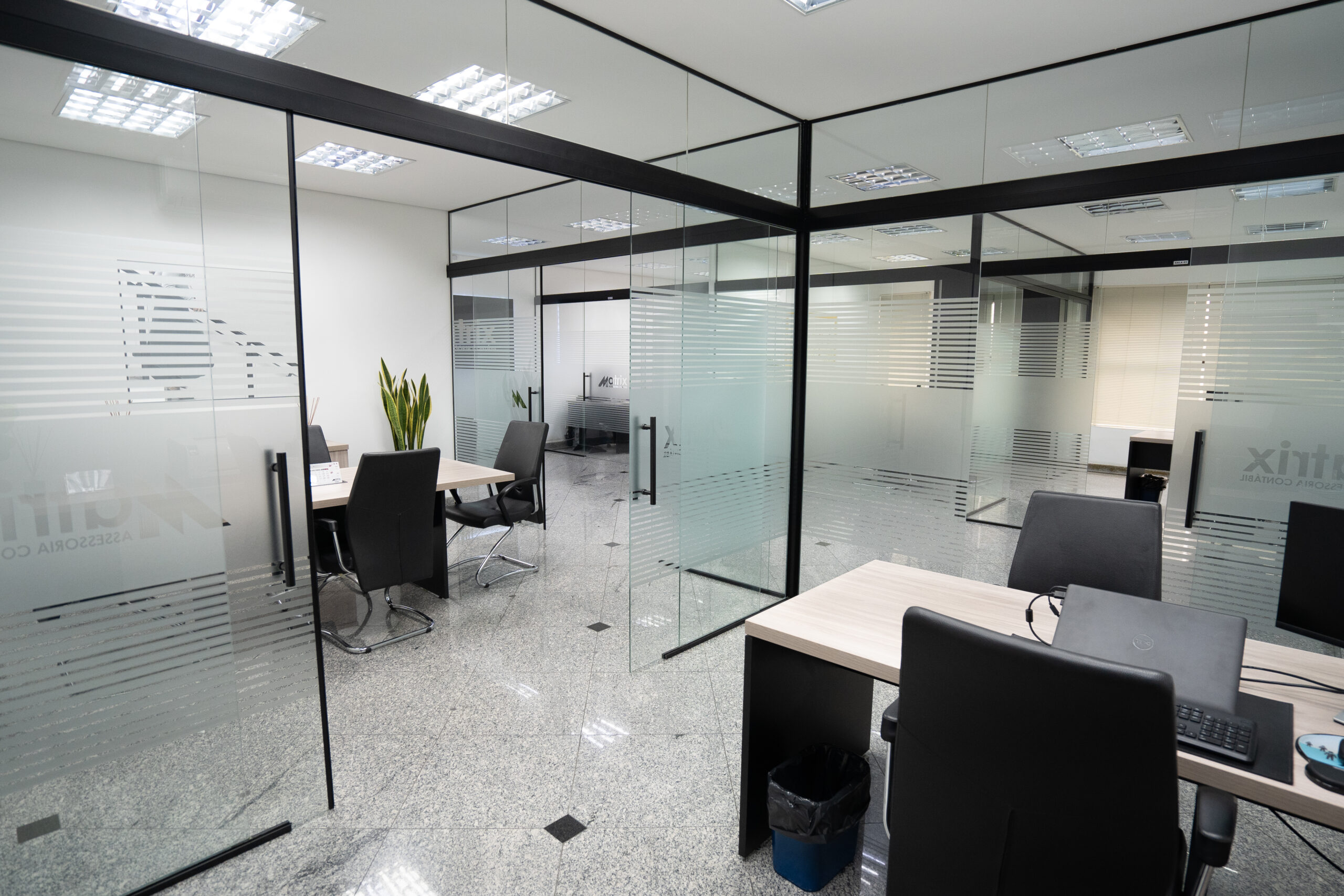 Home 8 Escritório Comercial